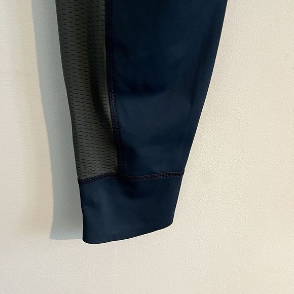 Athleta x Allyson Felix Leggings Blue/Gray Cropped Size L Activewear Gym Train - Picture 8 of 15